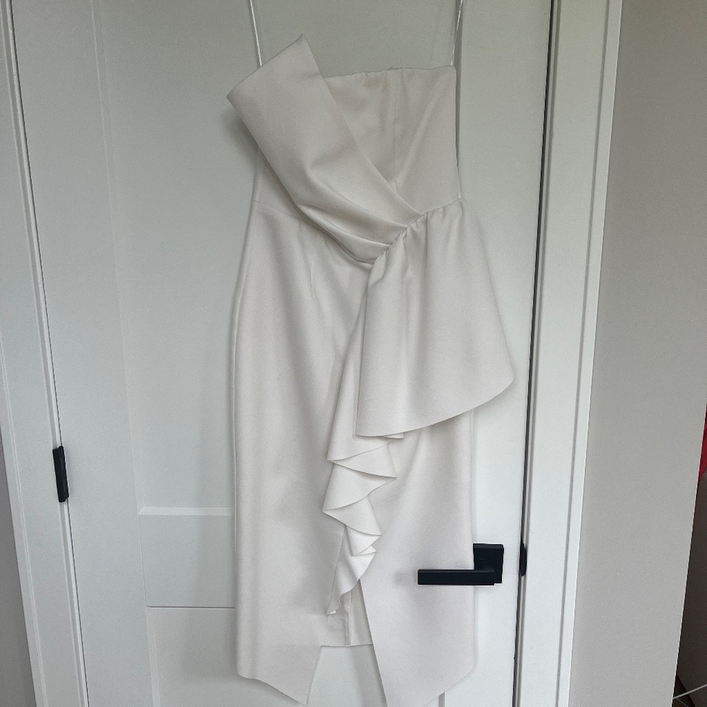 Elliatt Strapless White Dress